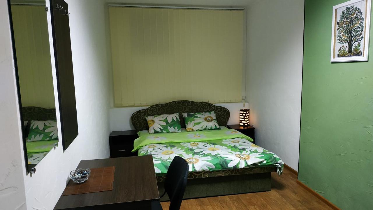 Cool Traveler Pansiyon Kiev Dış mekan fotoğraf